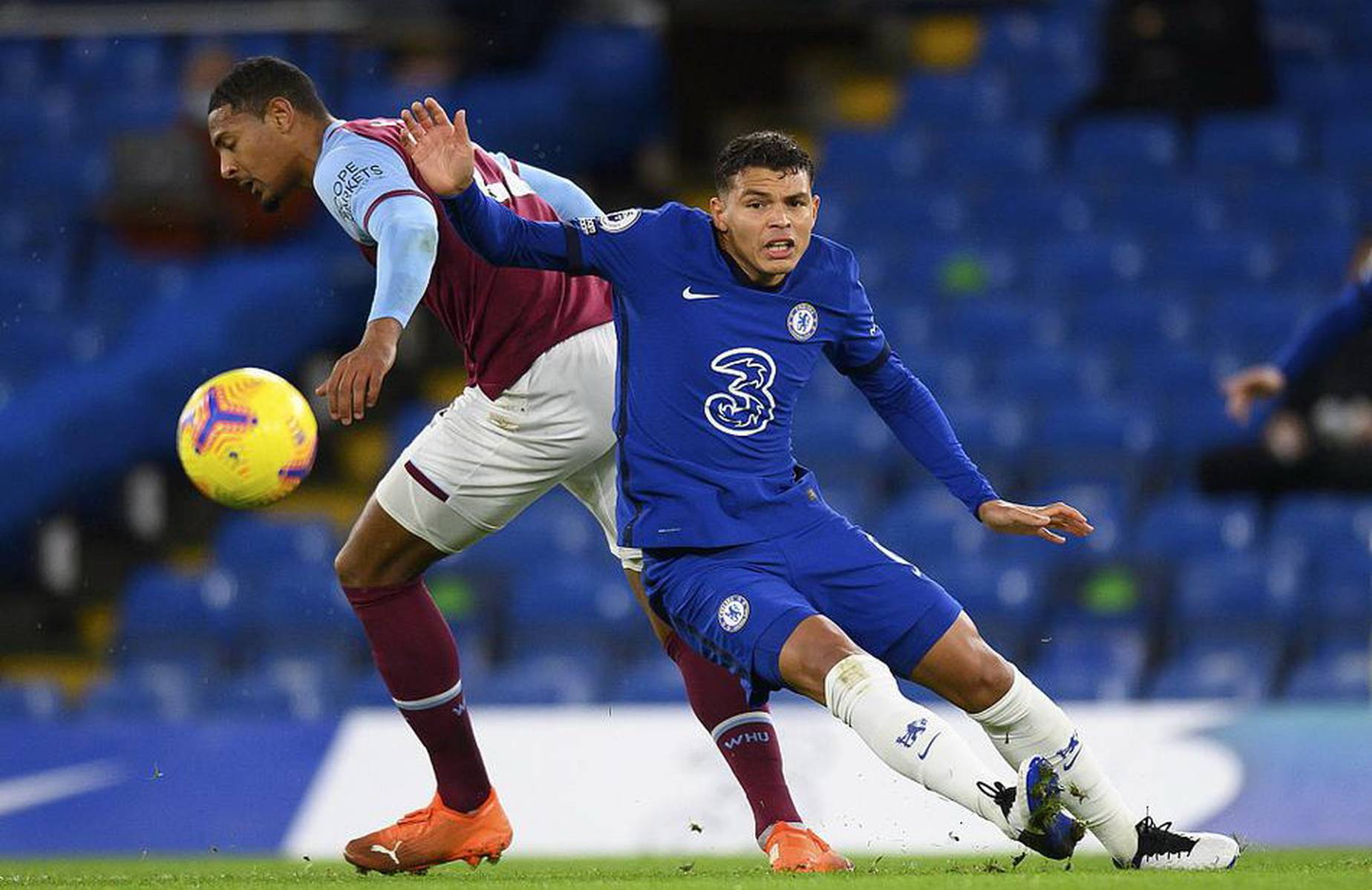 烈较量可谓 烈较量可谓