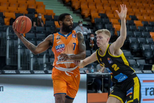 申京面对追梦防守多惨？近3场共得14分 火箭想翻盘他得找回水准