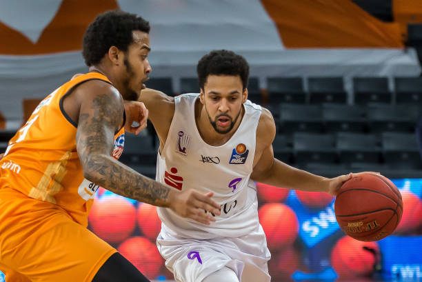 穆斯利奇：卡拉曼会首发出场，莱比锡火车头十分有凝聚力