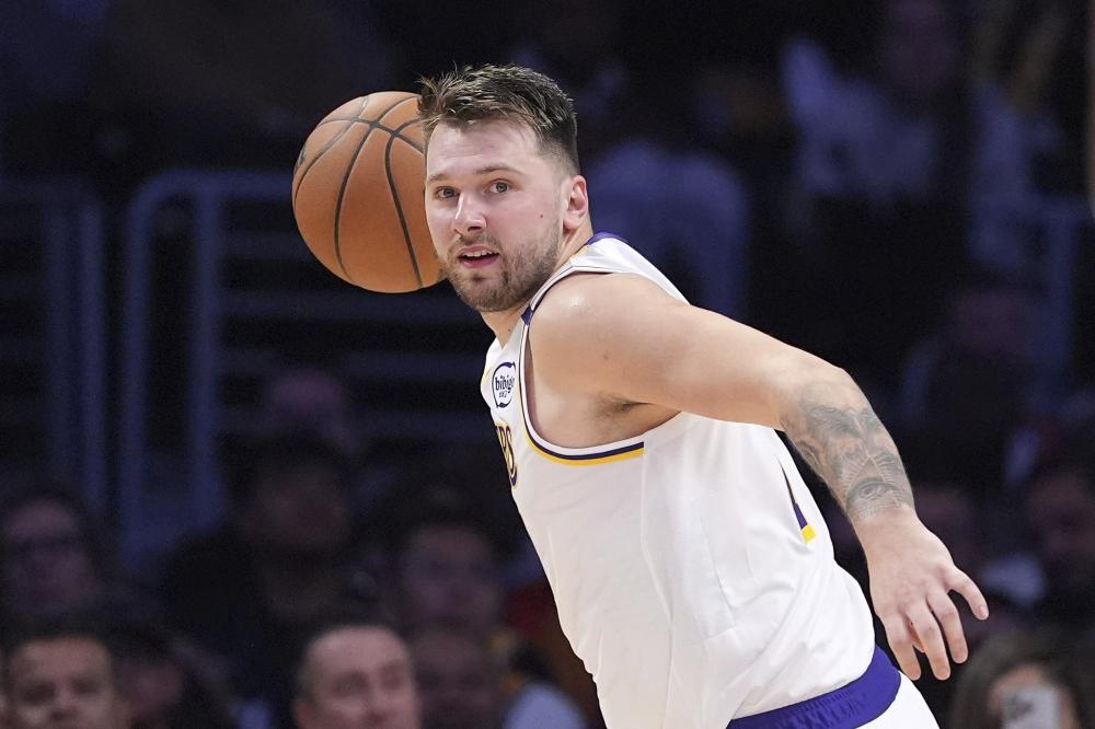 泰伦-卢谈比尔：防守端他遇强则强 太阳时期表现曾被队友掩盖